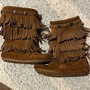 Minnetonka fringe boots